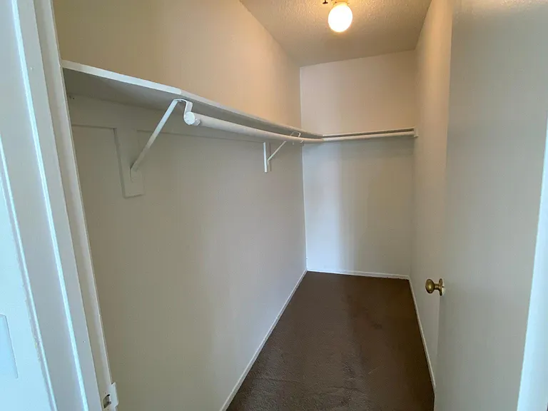 Fountain Terrace Apartments — Photo 13