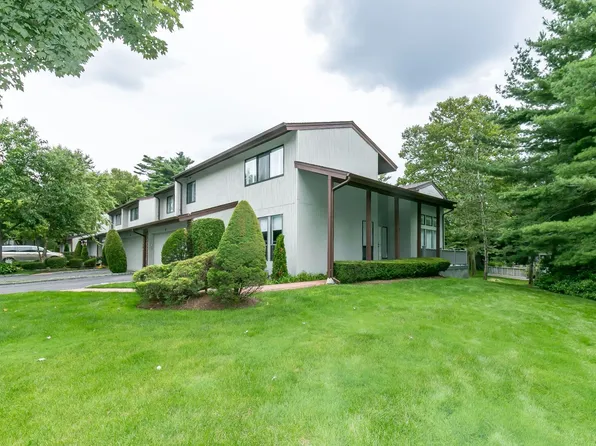 51 Foxwood Dr, Jericho, NY 11753