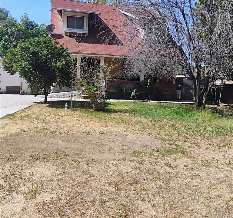 2nd image of 3676 Strong St