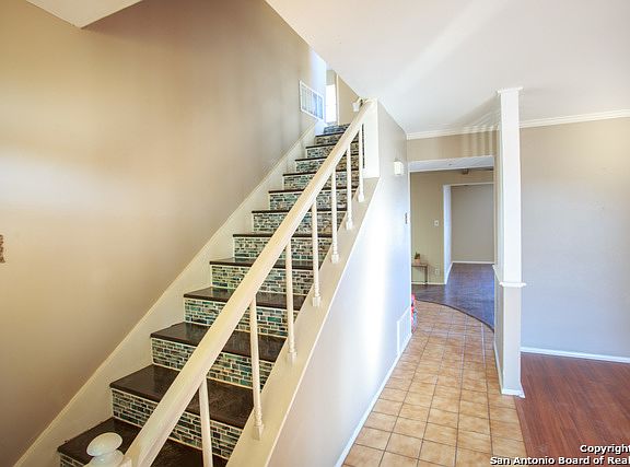4th image of 5531 Castle Way