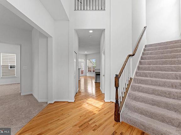 4th image of 17601 Marbury St