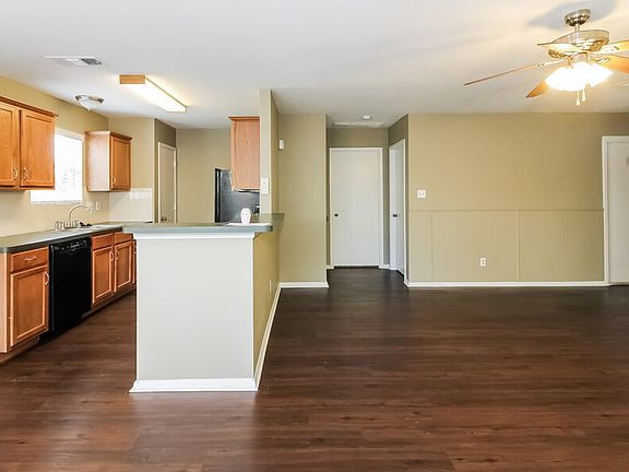 4th image of 408 Joyce Way