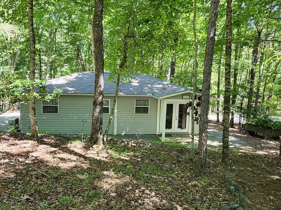 55 Mountain Dr