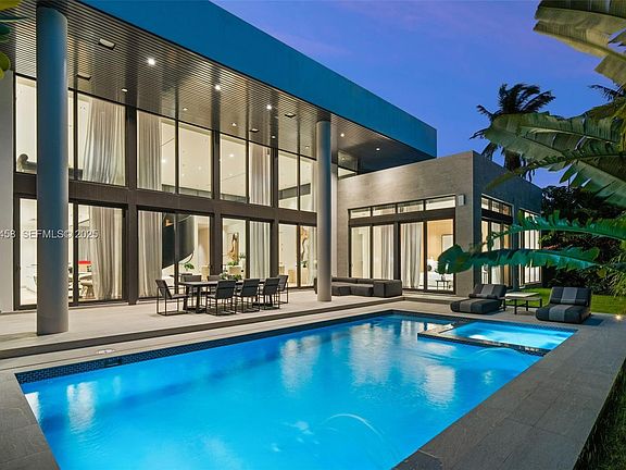 2nd image of 620 Ocean Blvd