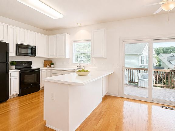 5th image of 8709 Blakehurst Dr