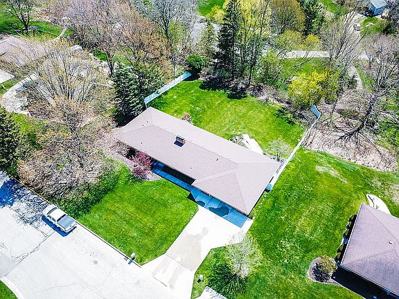 2nd image of 500 W Lawrence Ave