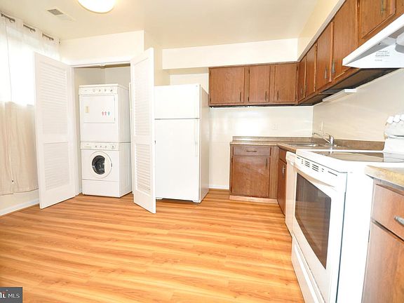 4th image of 4527 Logsdon Dr Unit 241