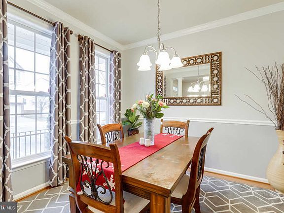 4th image of 2205 Armitage Ct