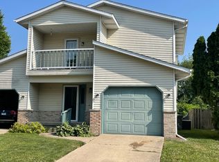 2530 Austin Dr, Springfield, IL 62704