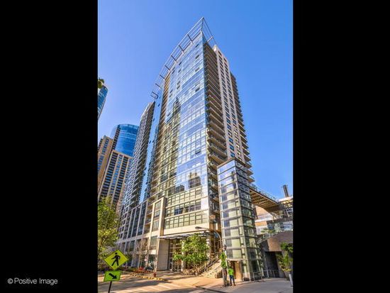 201 N Westshore Dr APT 1207, Chicago, IL 60601