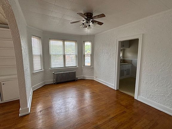 4th image of 304 Thoburn St APT 7
