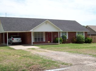 1008 N 2nd St, Ozark, AR 72949