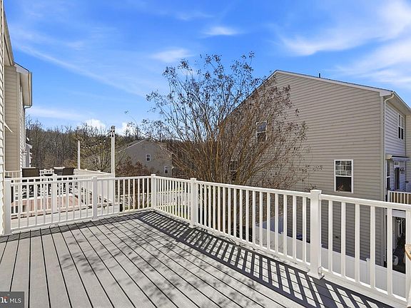5th image of 1723 Granville Ct