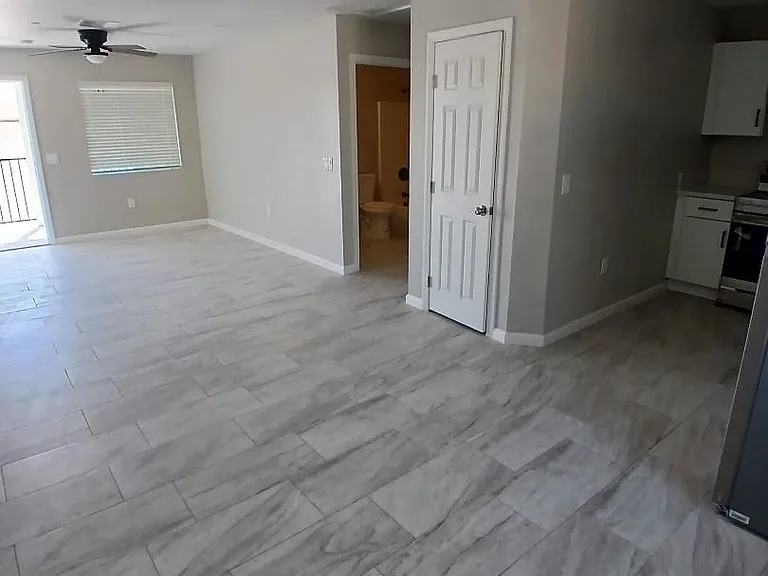 172 W Alamo St — Photo 6