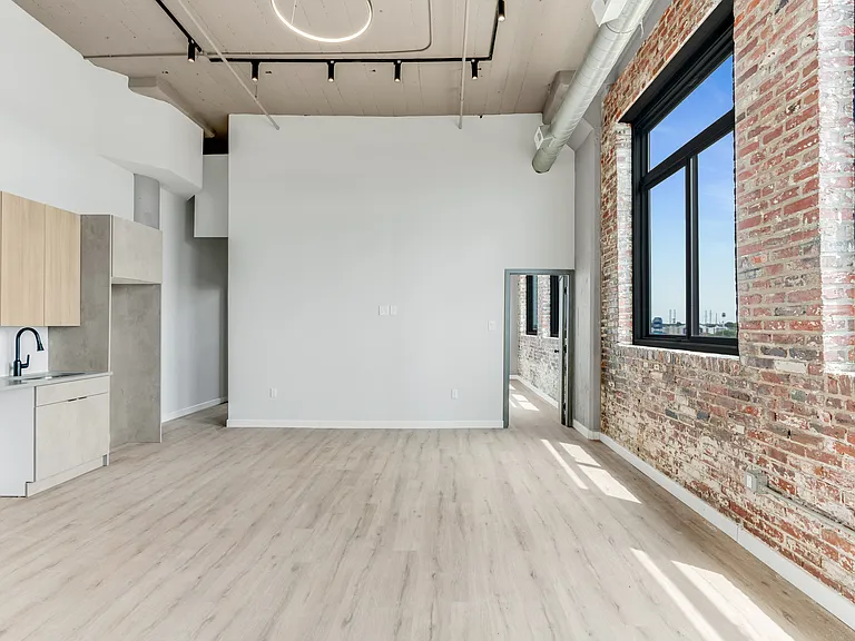 Castor Lofts — Photo 27