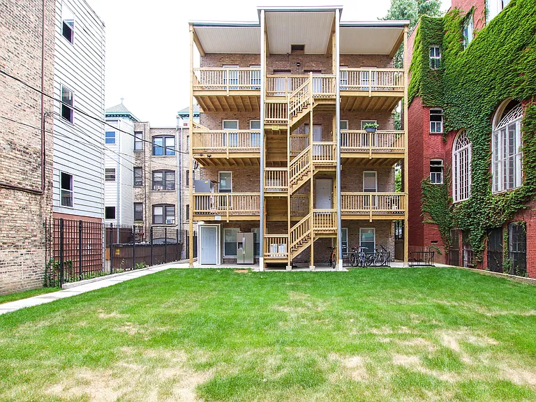1710 W Lunt Ave #103 — Photo 7