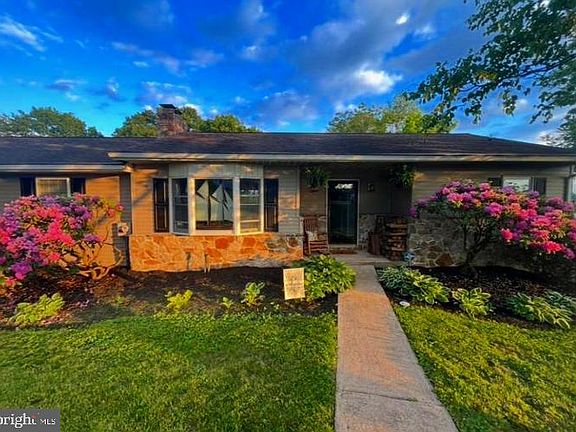 3rd image of 1912 Rivervue Dr