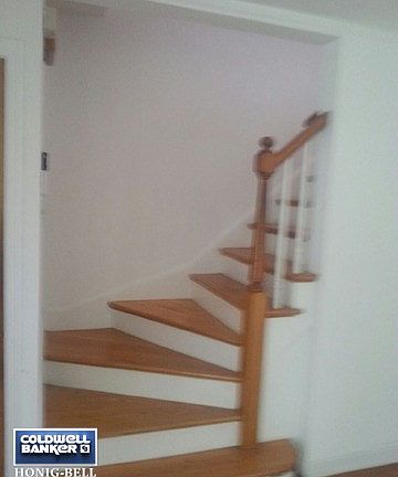 4th image of 10617 S Eberhart Ave
