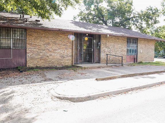 3rd image of 3530 Puget St