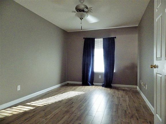 2nd image of 21926 Willow Shade Ln
