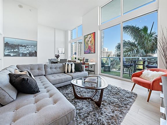 3rd image of 1900 N Bayshore Drive #706
