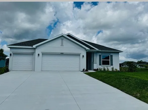 4639 Lago Vista Dr, Micco, FL 32976