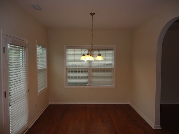 4th image of 418 Mourning Dove Ct