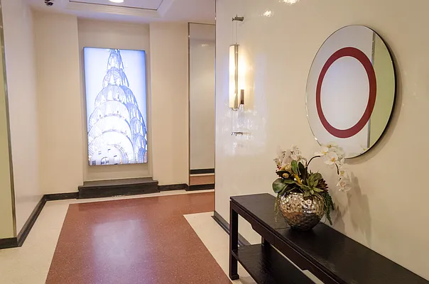 Rented by Manhattan Apartment Organization | media 19