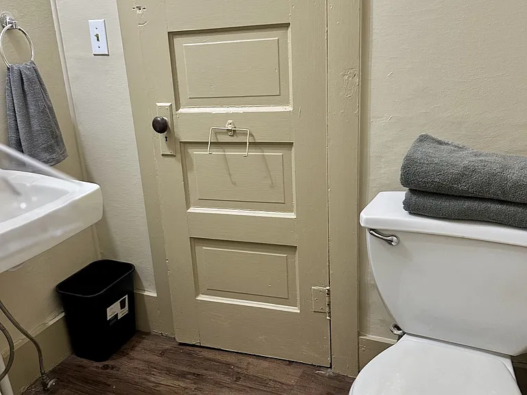 2123 C Ave #3 — Photo 7