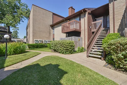 12905 Woodforest Blvd Photo 1