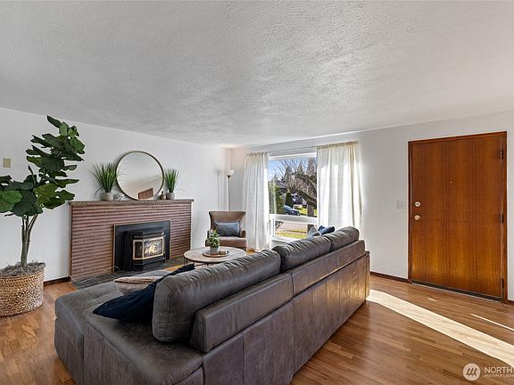 3rd image of 5001 S Cushman Avenue