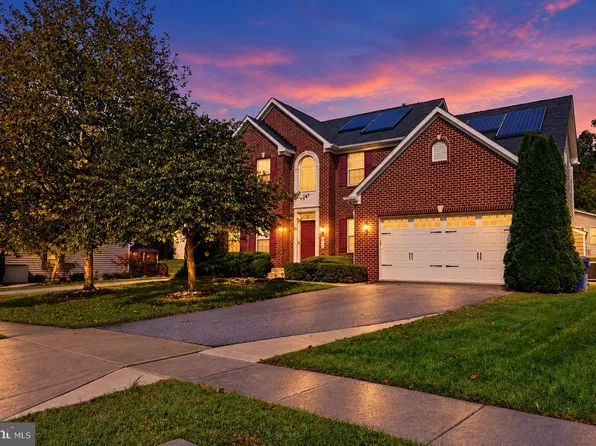 2956 Kincaid Dr, Waldorf, MD 20603