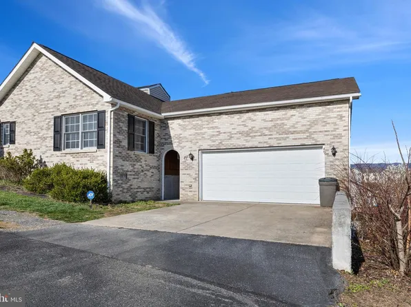 41 Deaken Cir #B-6, Strasburg, VA 22657