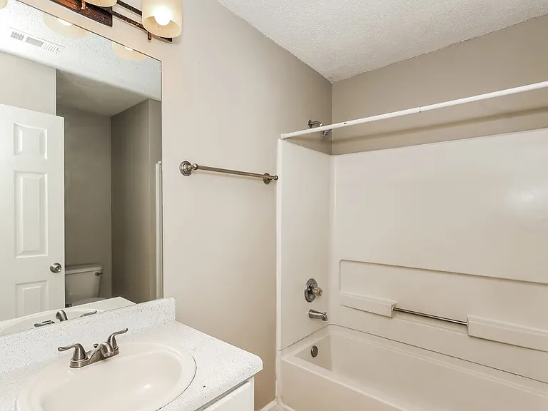 725 Cherry Branch Cir — Photo 14