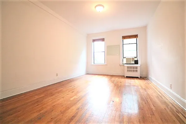 Rented by Oxford Property Group | media 26