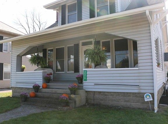 3rd image of 2579 Canal Dr