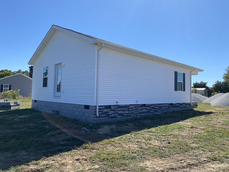 2nd image of 569 Mason Everette Rd