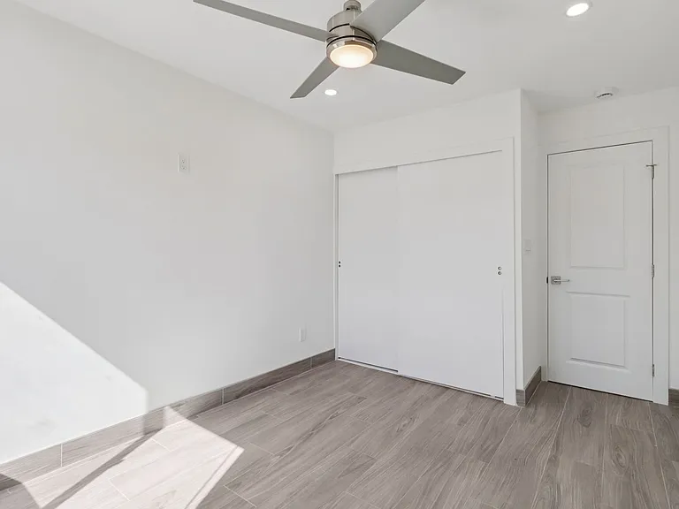 738 S Orange Ave — Photo 14