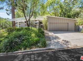 9008 Wonderland Park Ave, Los Angeles, CA 90046