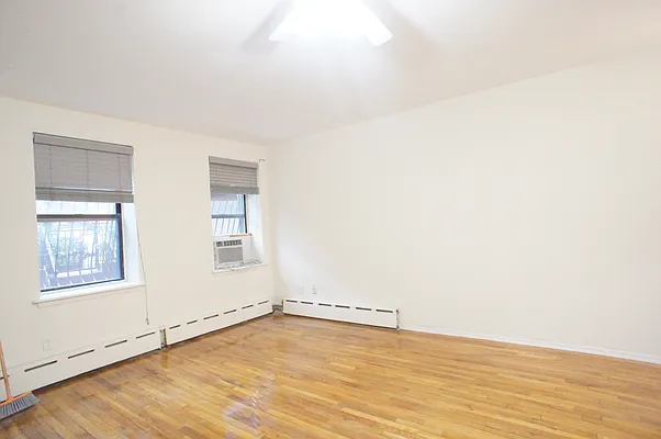 Rented by Nest Seekers International | media 20