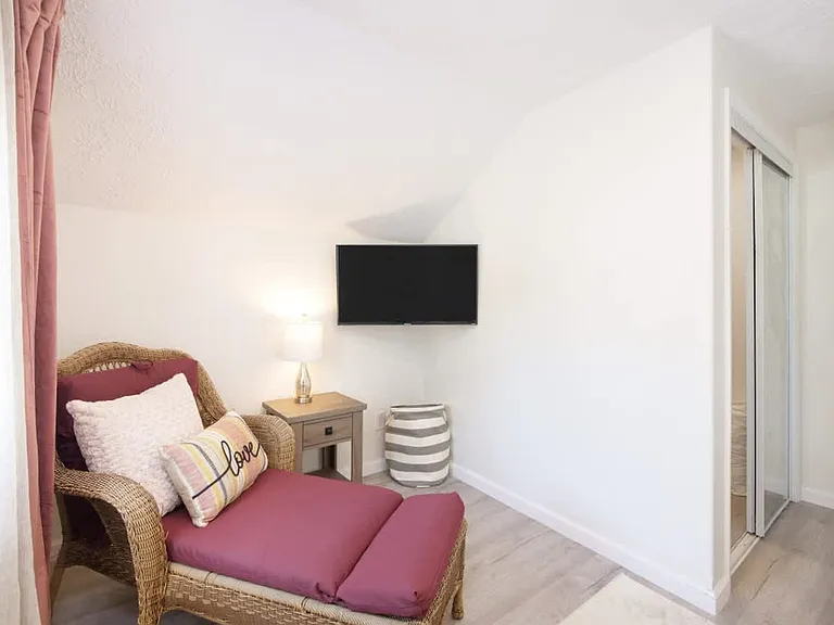 Building's Lounge
