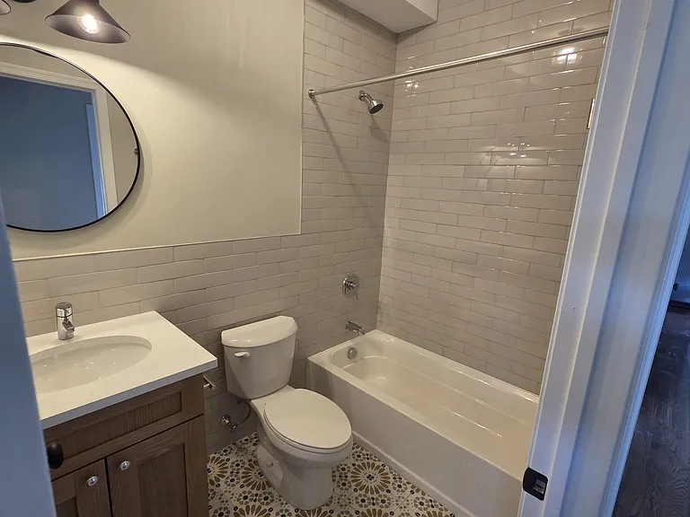 36 Shaw Ave #2 — Photo 7