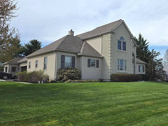 2nd image of 527 Florin Ave