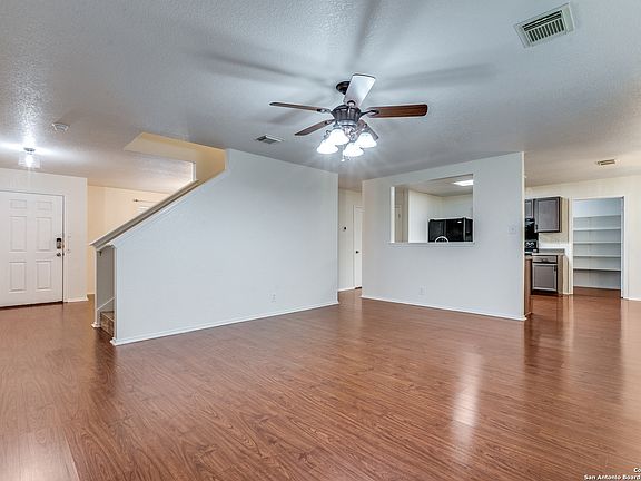 5th image of 10646 Manor Creek