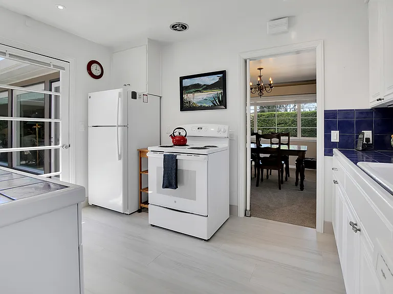 26224 Hilltop Pl — Photo 23