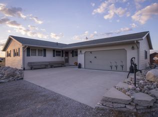 2783 E Shaffer Rd, Midland, MI 48642