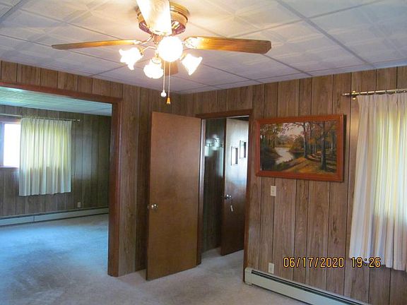 4th image of 122 Sanford St