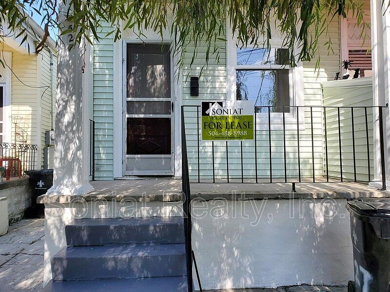 1st image of 527 S Scott St