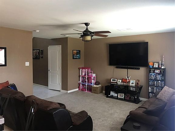 3rd image of 8932 Highland Orchard Dr
