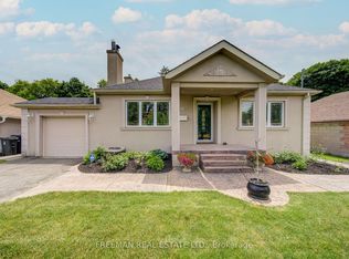 21 Martindale Rd, Toronto, ON M1M2B8